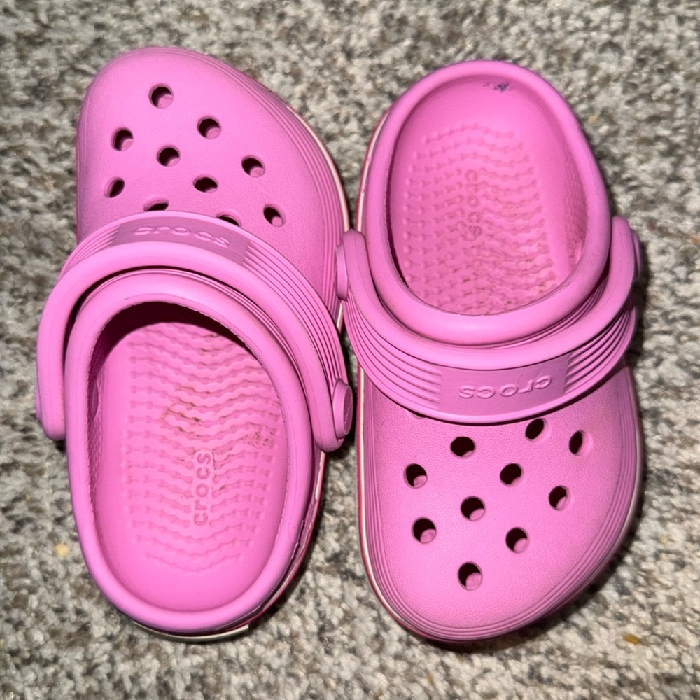 Pink crocs, toddlers size 6